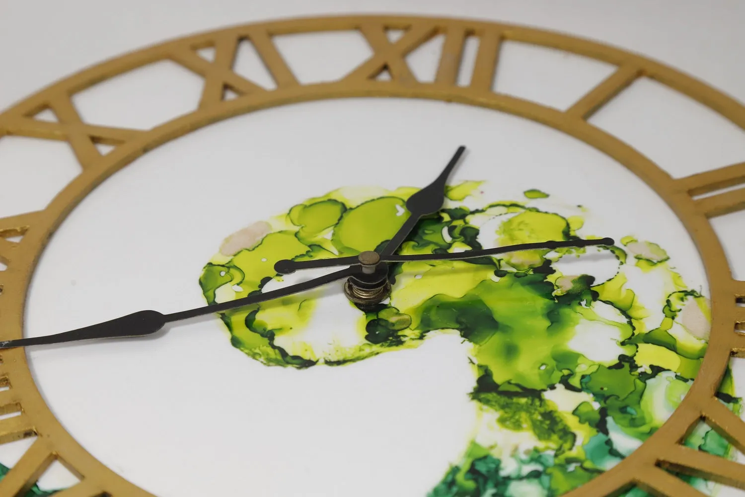 Alcohol Ink Wall Clock with Roman Dial (White)