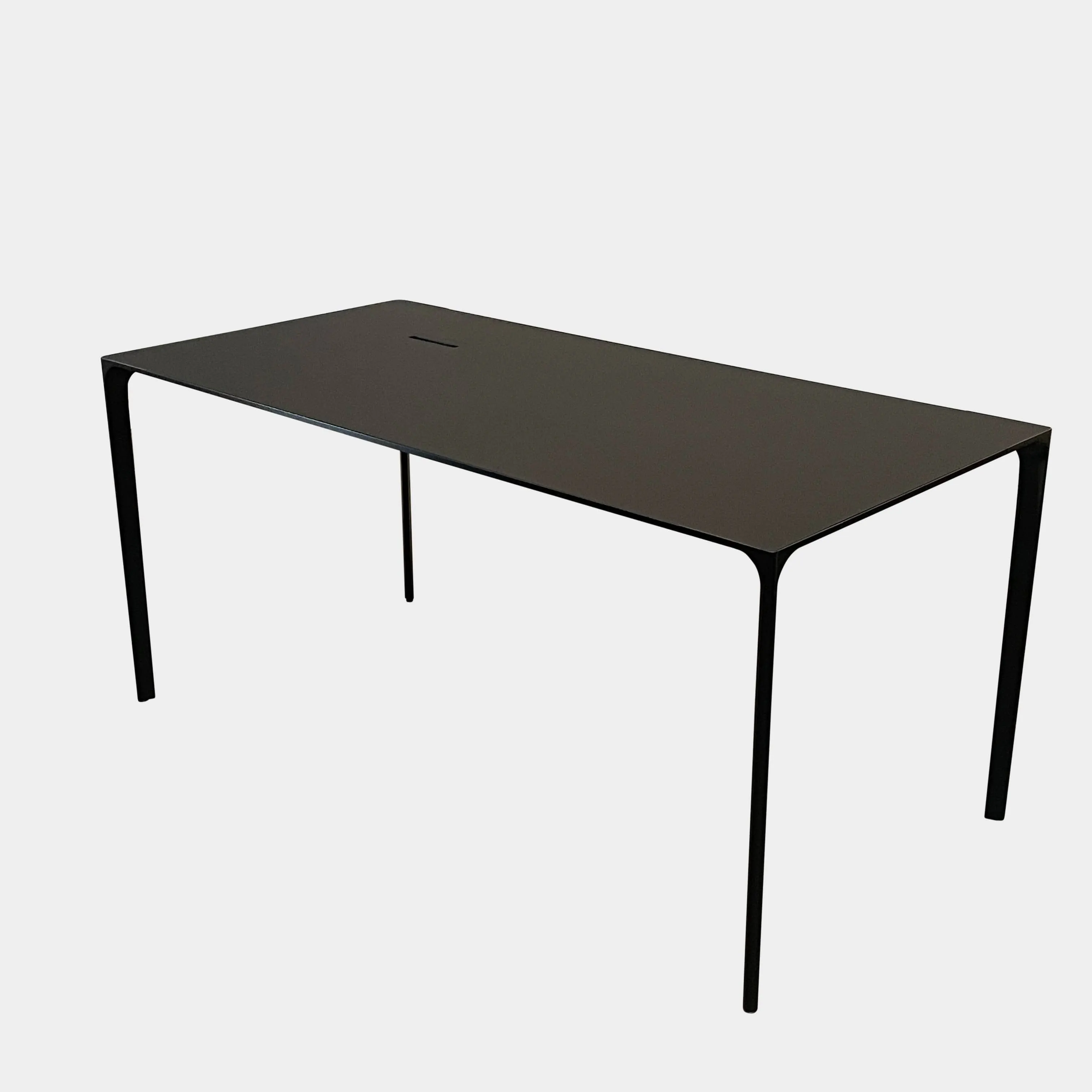 Arper Nuur Office Table - Left side wire management