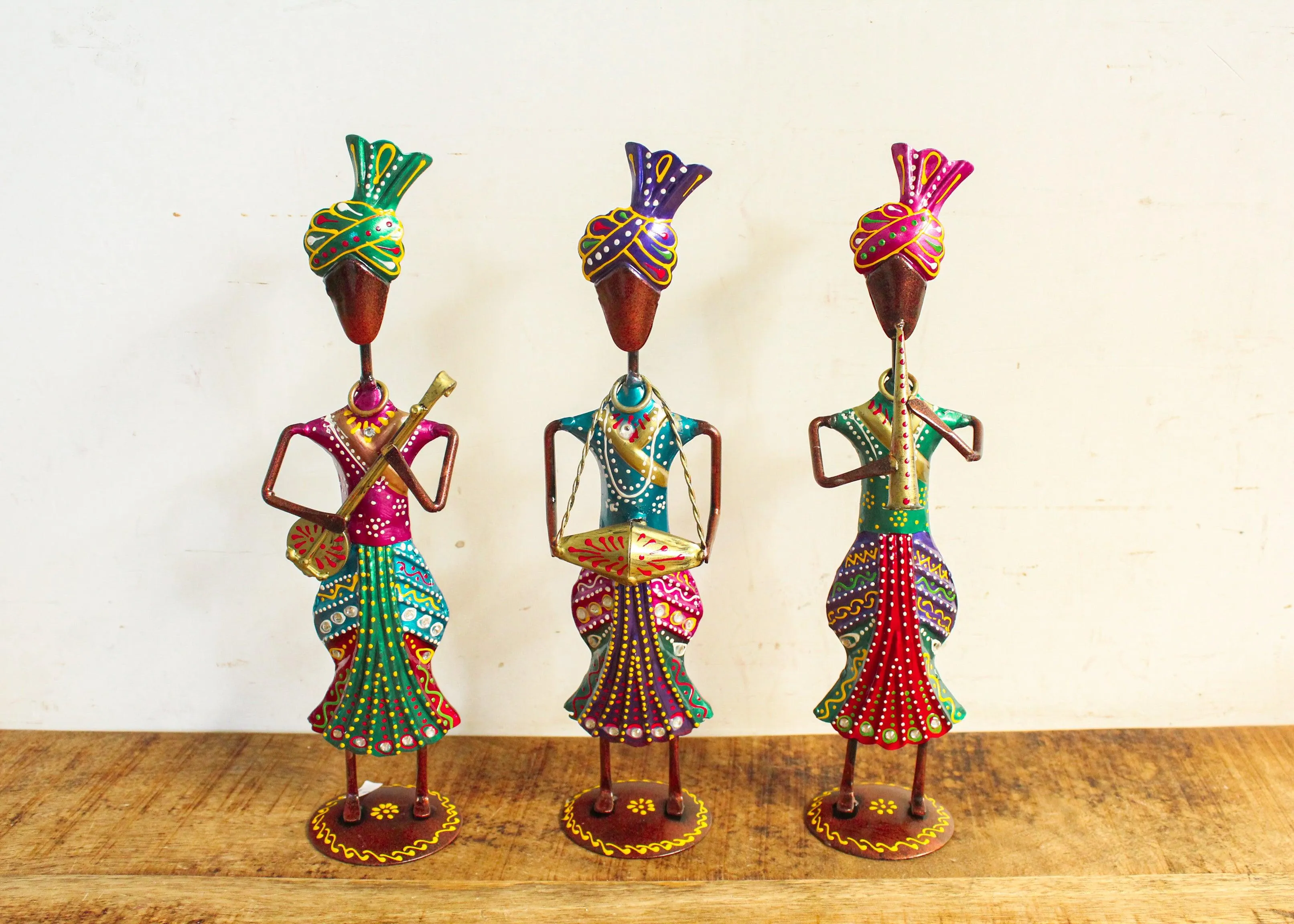 Beautifully Hand Crafted Musicians Sardar - Metal Decorative / Gifting Piece Size 8.9 x 8.9 x 33 cm