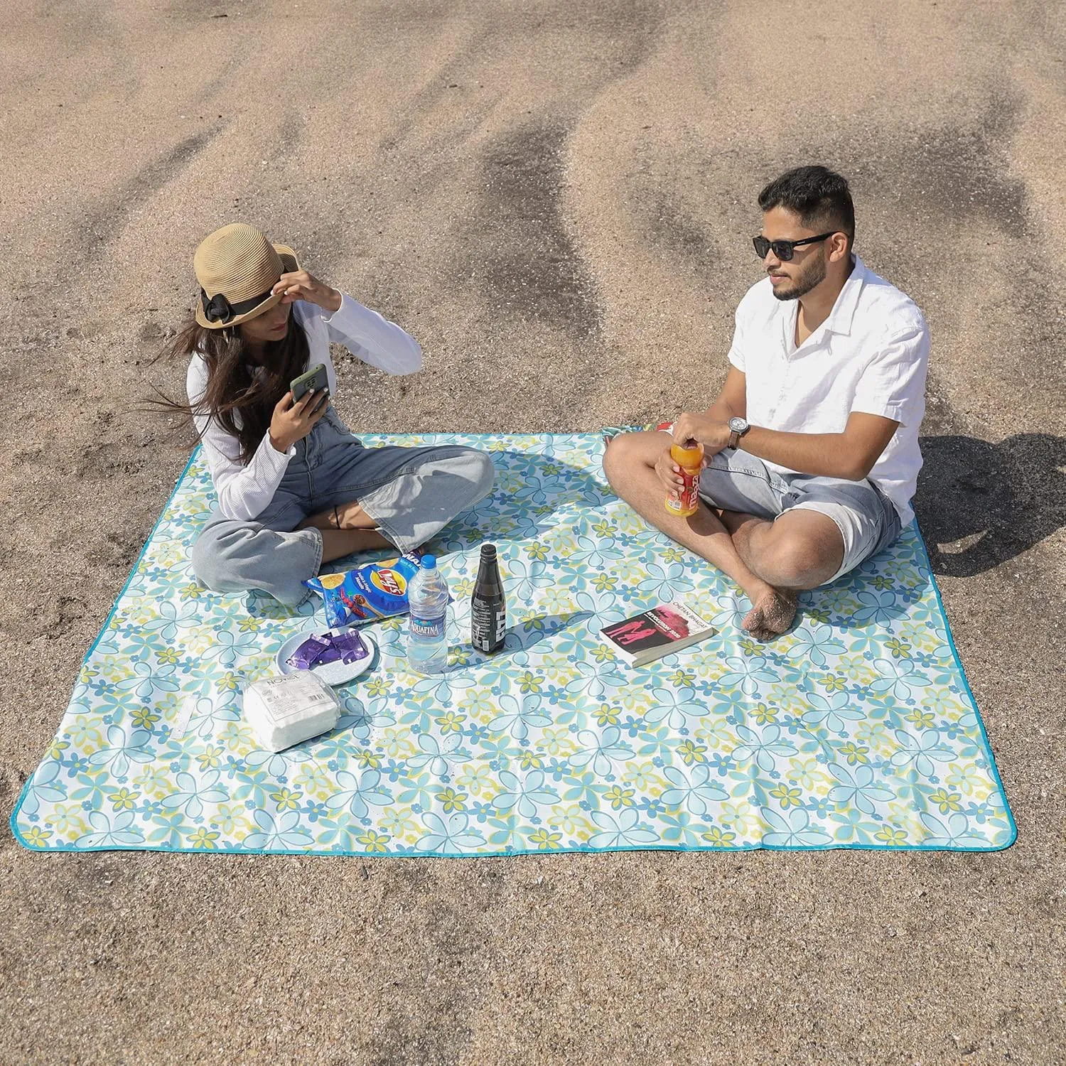 HOKIPO Foldable Waterproof and Sandproof Picnic Mat Blanket, Floral Blue