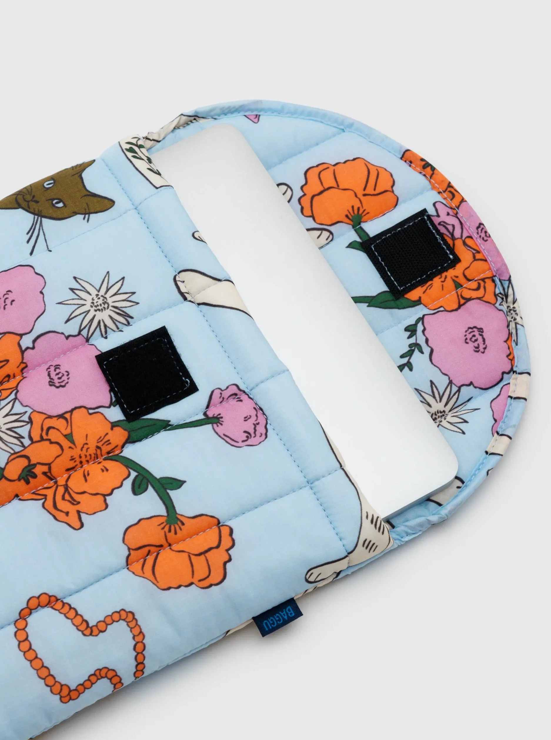 Puffy Laptop Sleeve 13/14" in Table Cats