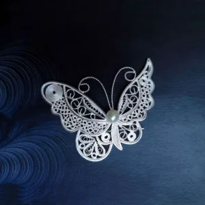 Vintage Plain Silver Filigree Butterfly Brooch Inlaid with Natural Freshwater Pearl